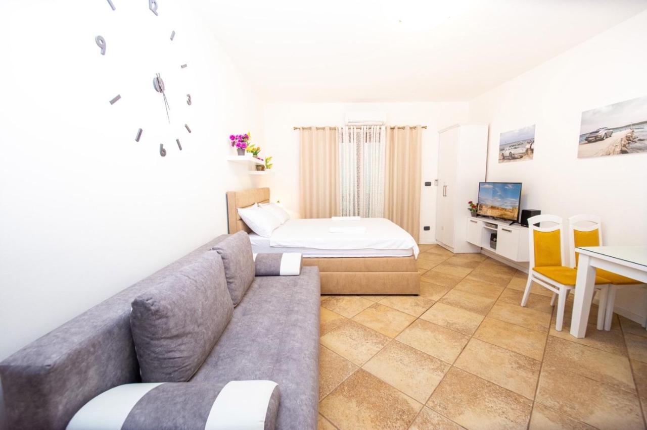 Apartment Studio Premier Rafajlovići Buitenkant foto