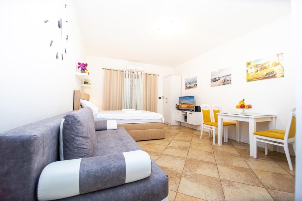 Apartment Studio Premier Rafajlovići Buitenkant foto